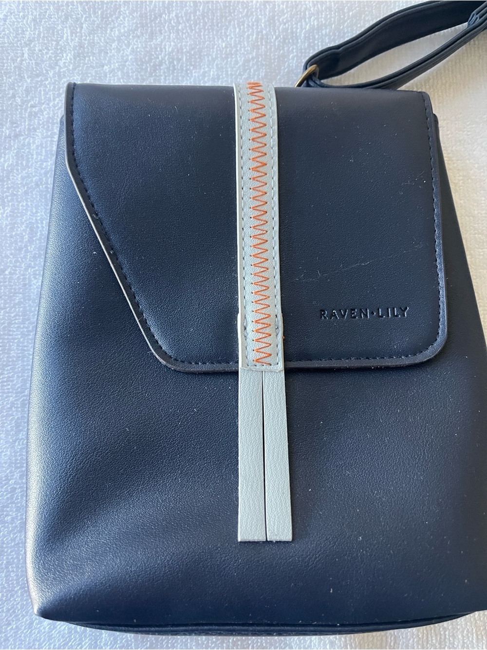 Raven + Lily Blue Crossbody